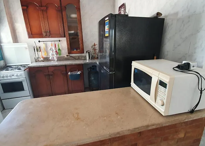 2 Bedroom - Riviera - Families Only Daire *